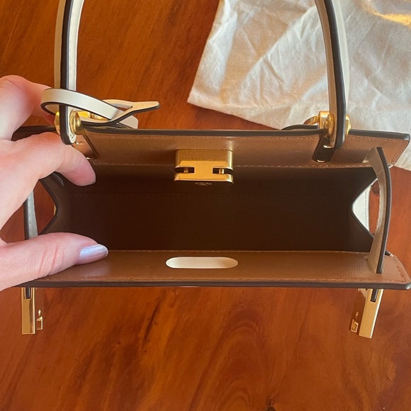 Tory Burch Petite Lee Radziwill Bag - Picture 5 of 6
